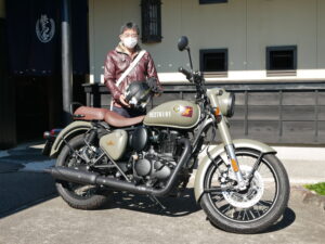 愛知県Ｗ様　私と同世代のお客様です。お気をつけてバイクライフを楽しんで下さい。