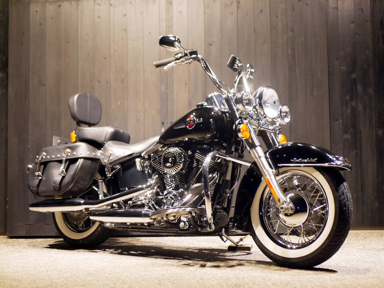 HARLEY-DAVIDSON　　　　　　　　　　　　　　　FLSTC1690 ヘリテイジソフテイルクラッシック