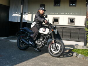 岐阜県M様　東京ブラックが大変お似合いです。今後ともよろしくお願いいたします。