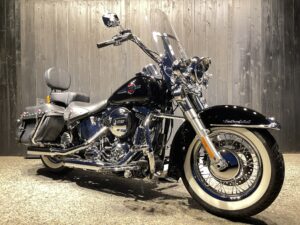 HARLEY-DAVIDSON　　　　　　　　　　　　　　　FLSTC ヘリテイジ クラッシック 1690